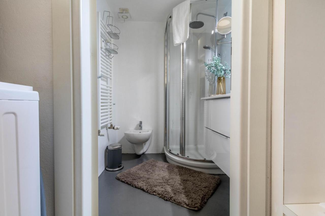 Joivy Modern Studio Near City Centre Appartement Milaan Buitenkant foto